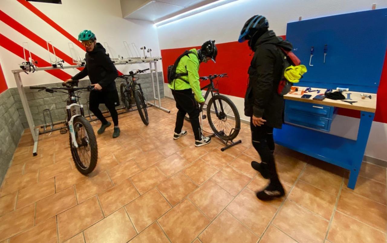 Impero Hotel Beauty & Spa - Bike Hotel Cantello Luaran gambar